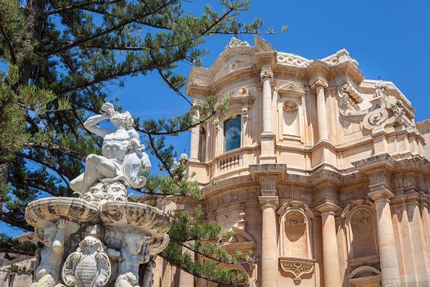 B&B Domus Pina คาตาเนีย ภายนอก รูปภาพ